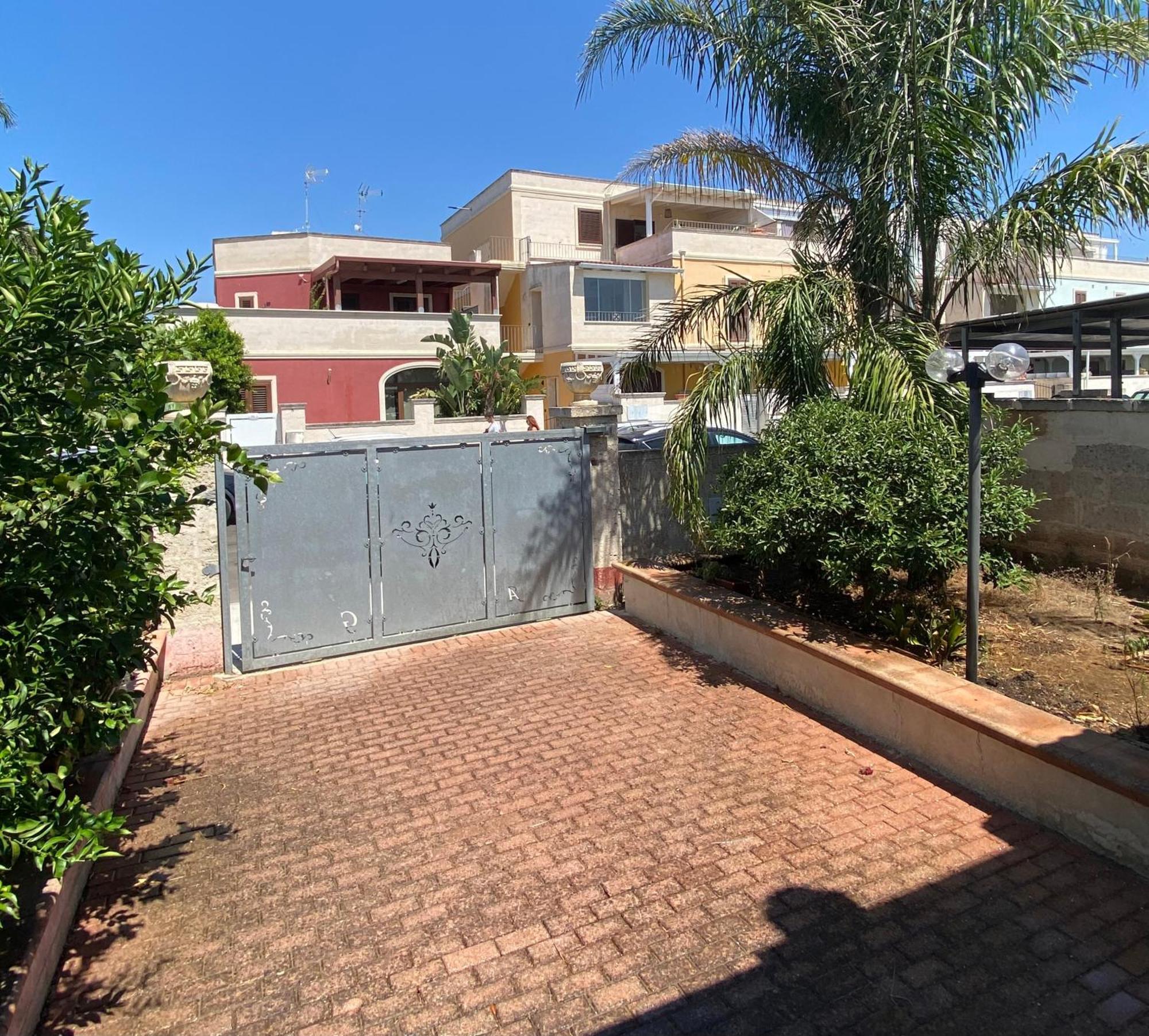 Dimora Degli Agrumi Villa Torre Lapillo Exteriör bild